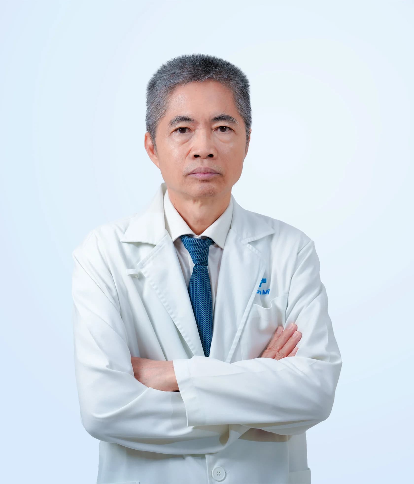 Chân dung BS. Nguyễn Văn Hoàng
